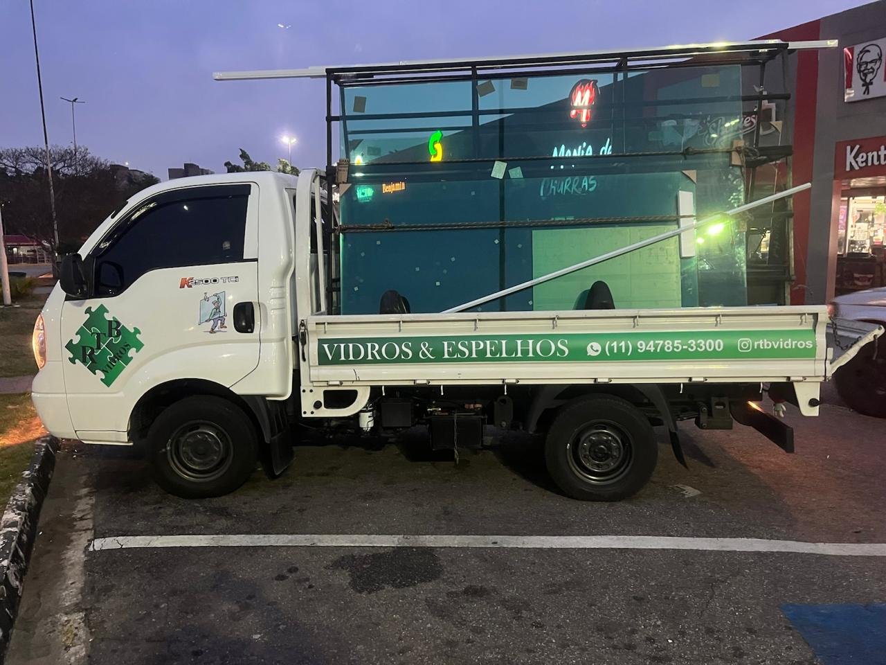 Caminhão RTB Vidros